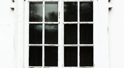 Acoustic sound-reducing double glazing sealed unit